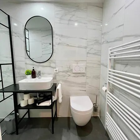 Cozy Im Zentrum Apartment